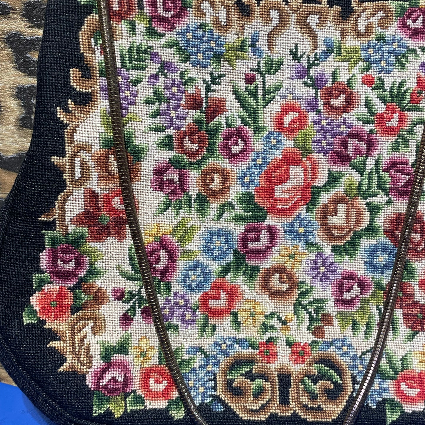 Vintage Floral Embroidered Kiss Lock Bag