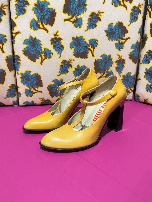 Miu Miu F/W 1998 Yellow Mary Jane’s