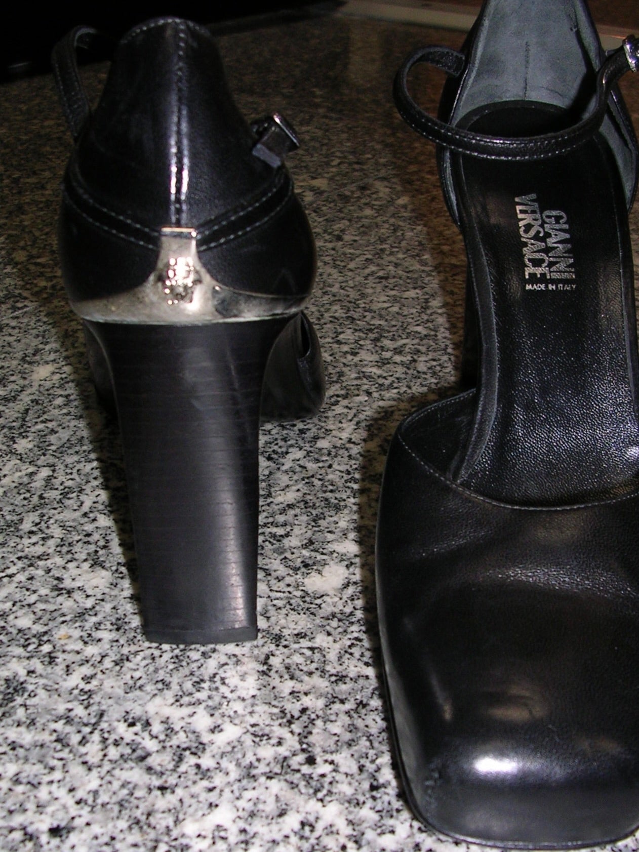Gianni Versace Mary Jane Pumps 39