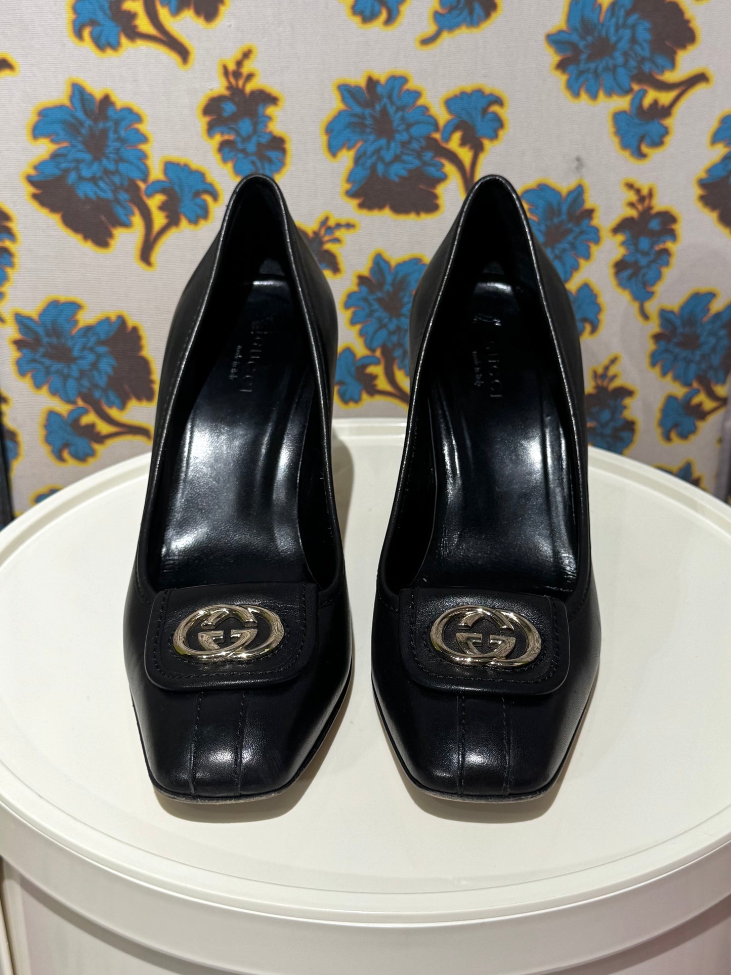 Gucci Black Leather ‘G’ Pumps 36