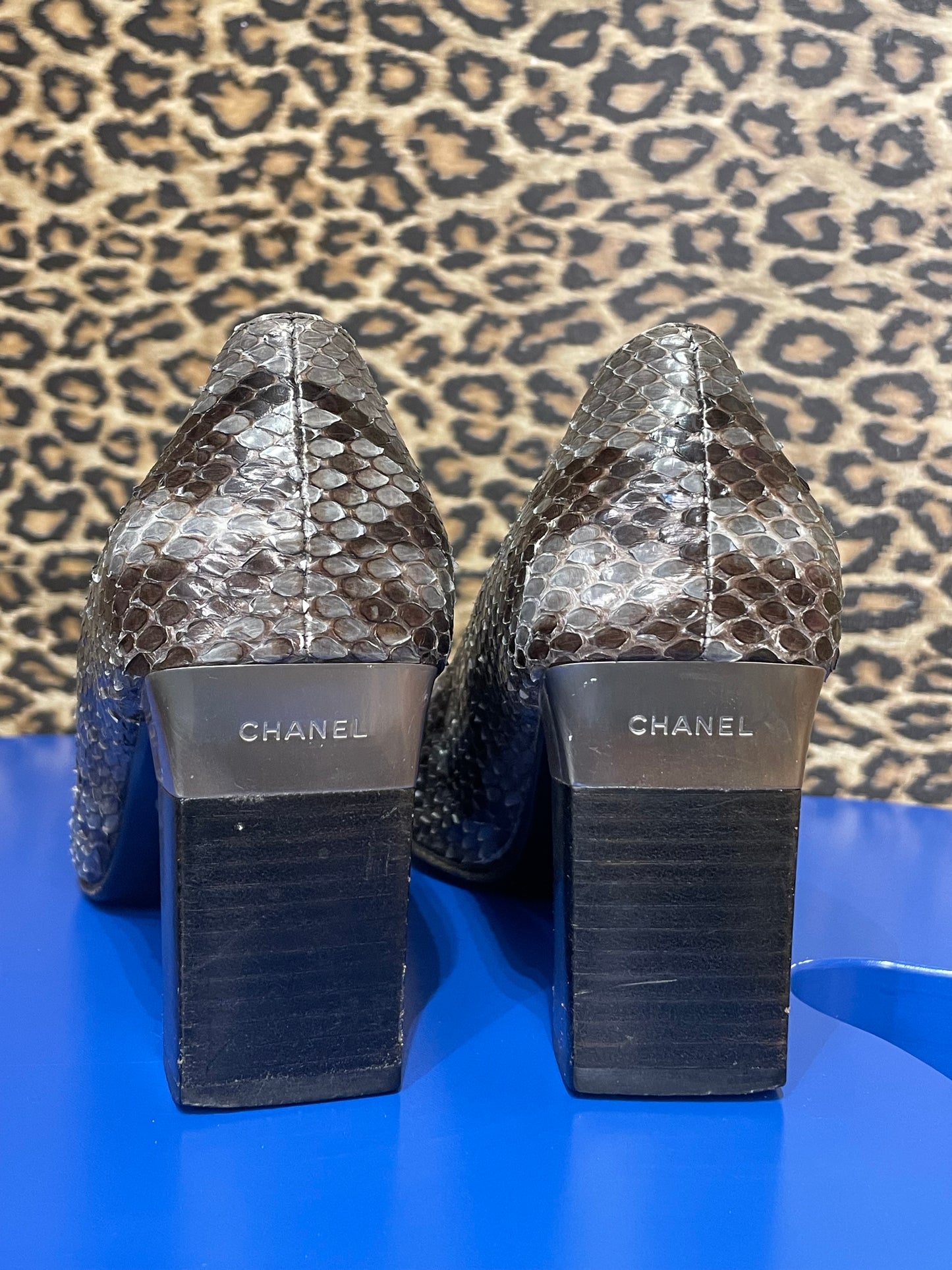 Chanel Python Pumps 39