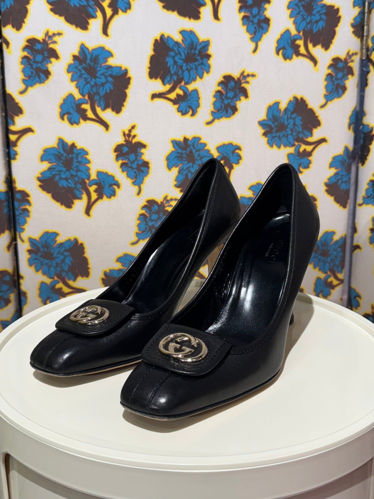 Gucci Black Leather ‘G’ Pumps 36